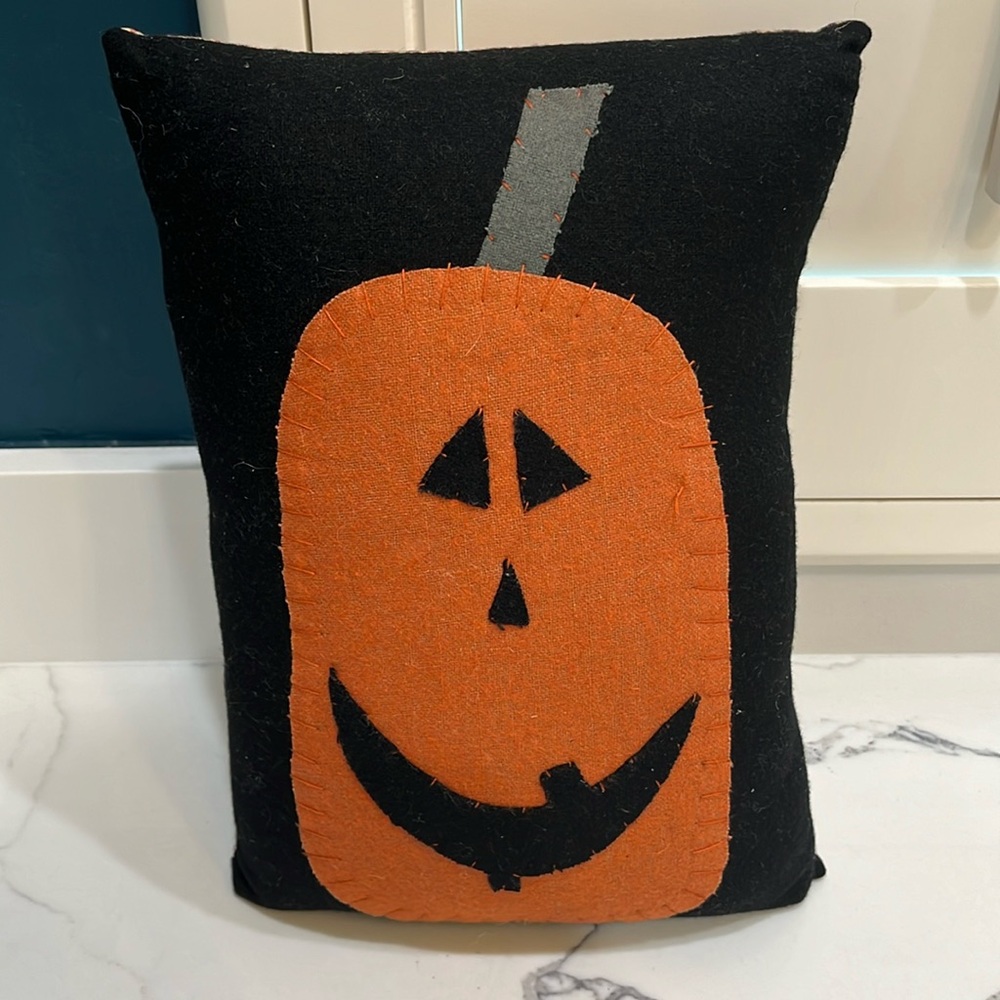 Halloween 🎃 pumpkin pillow